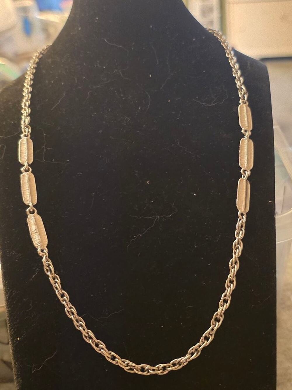 Vintage 22-Inch Chain Necklace with Oval Links